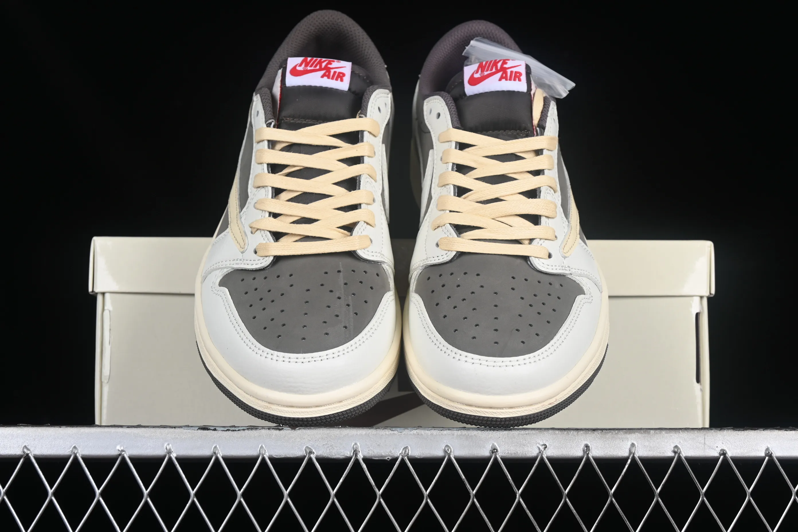 All categories Air Jordan Jordan series basketball shoes Air Jordan 1 Low B1 special price Travis Scott x Air Jordan 1 Low OG AJ1 Joe 1 undercut low DM7866-162